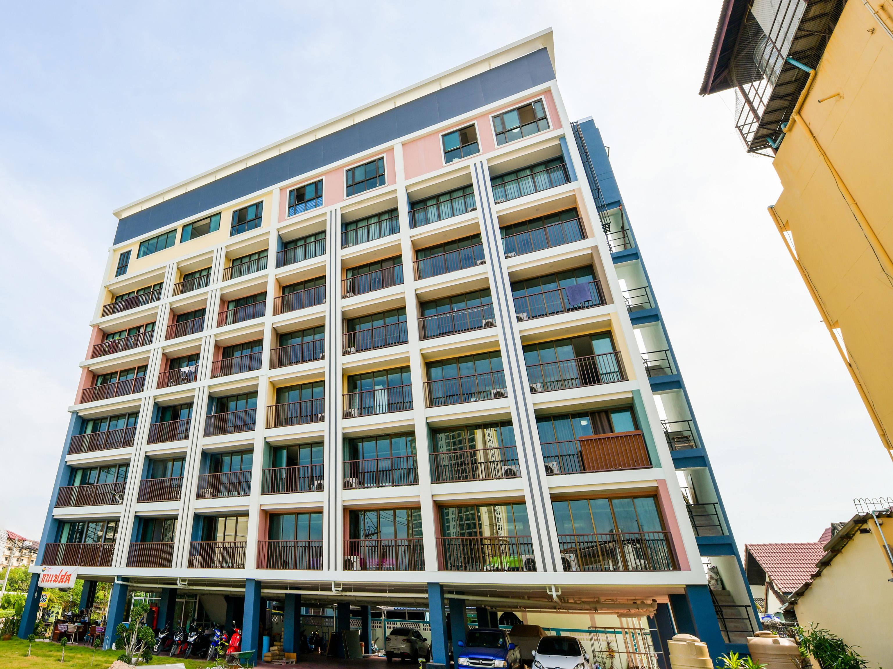 Super Oyo 458 Nakorn Siam Boutique Hotell Pattaya Exteriör bild
