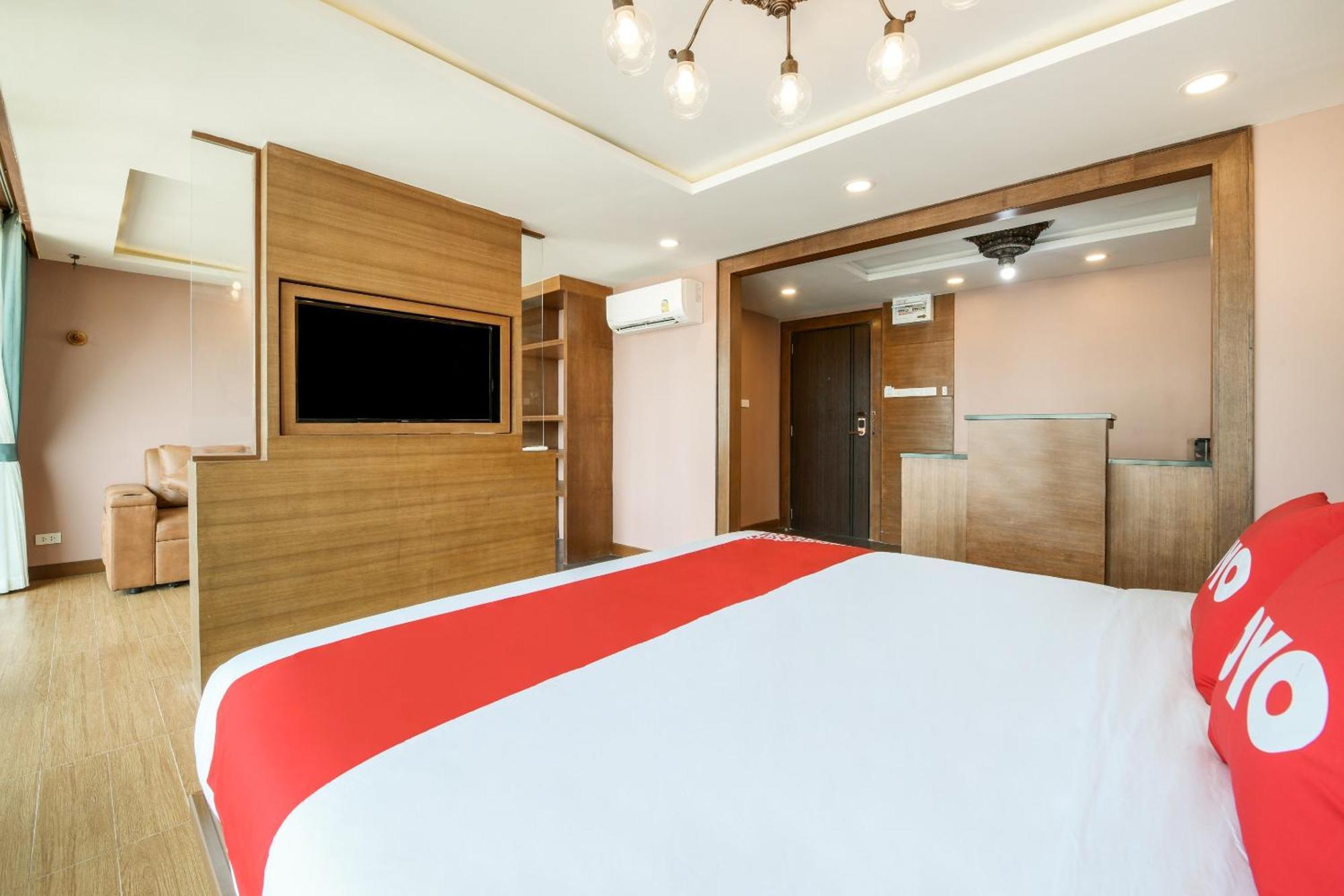 Super Oyo 458 Nakorn Siam Boutique Hotell Pattaya Exteriör bild